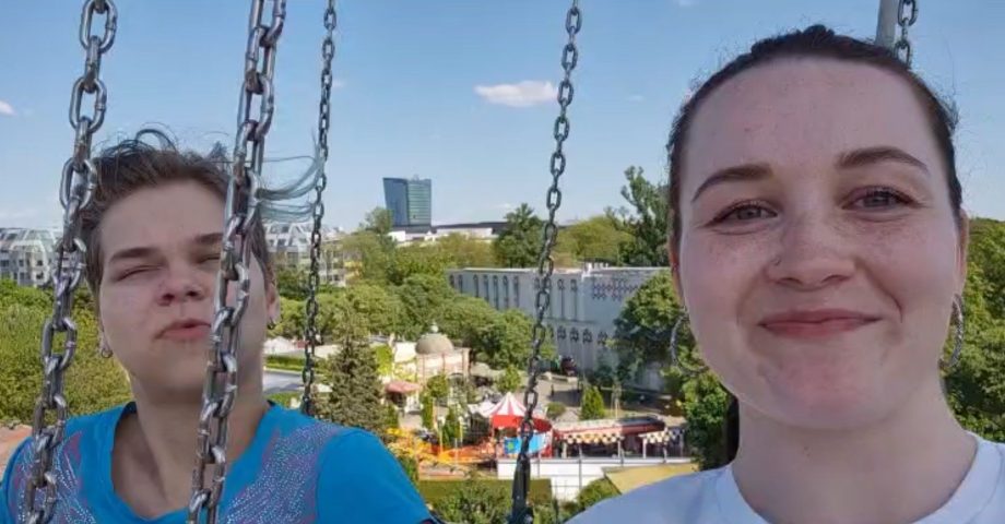 Lilli Zeifert mit Freundin