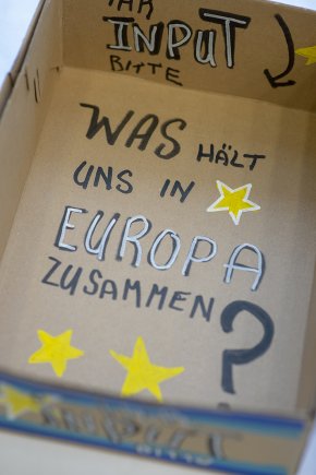 Input Box für das Graphic Recording Team zum Thema: Was hält uns in Europa zusammen?